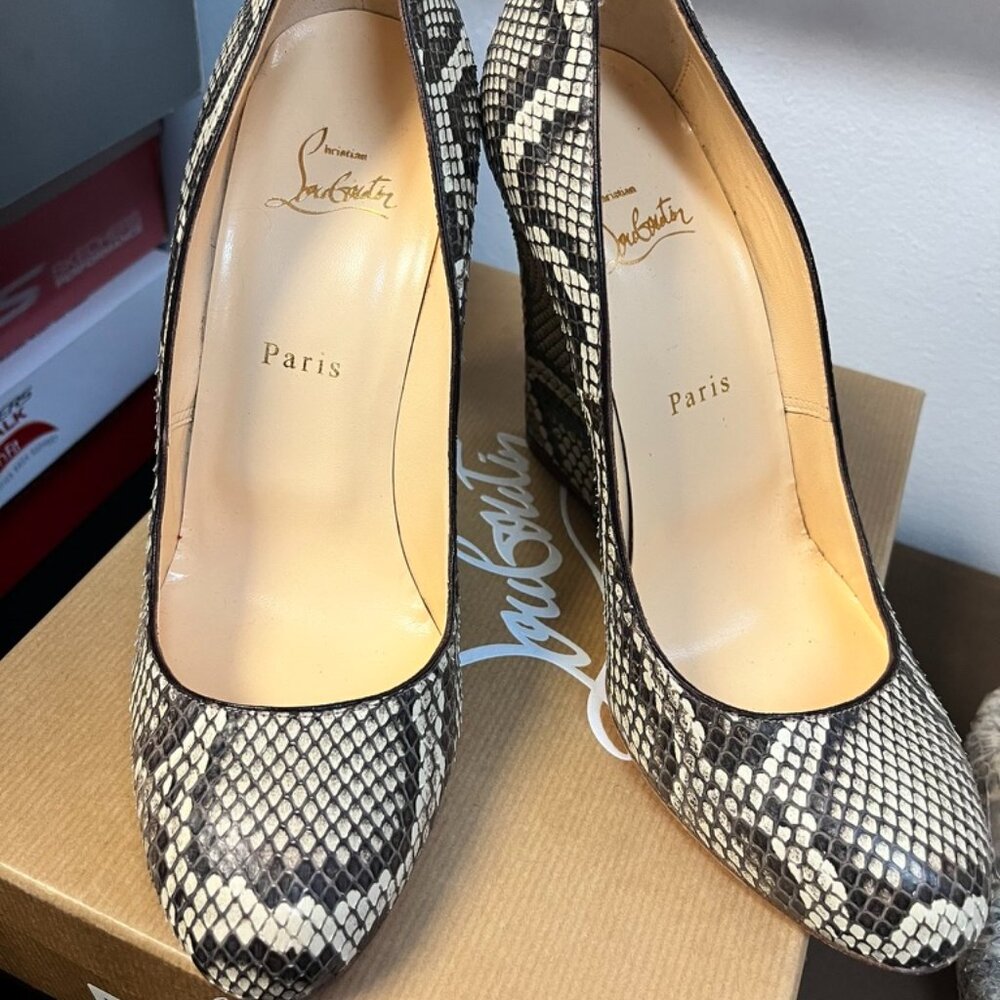 Christian Louboutin Snake-Pumps